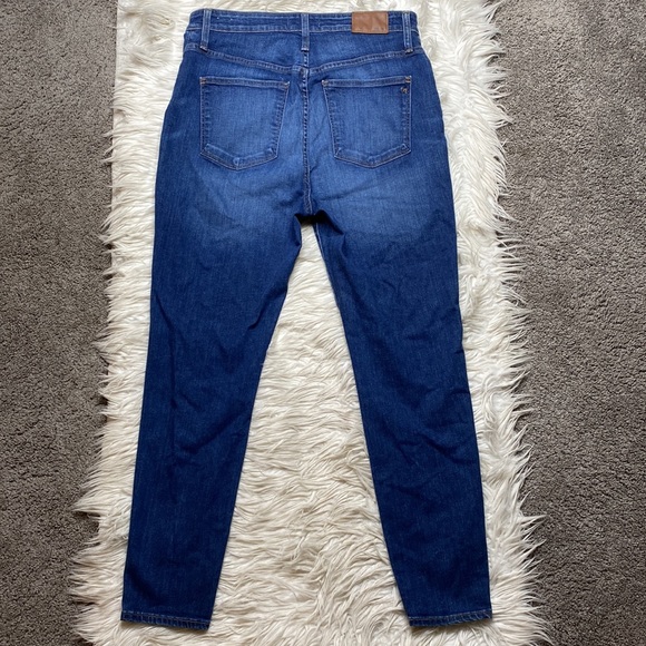 Madewell Curvy High-Rise Skinny Jeans in Moreaux Wash - Picture 3 of 8